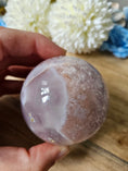 Bild in Galerie-Betrachter laden, Druzy Pink Amethyst / Blumenachat Kugel (40r)
