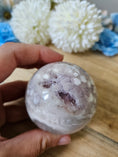 Bild in Galerie-Betrachter laden, Druzy Pink Amethyst / Blumenachat Kugel (38h)
