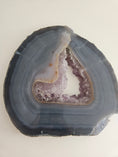 Bild in Galerie-Betrachter laden, Amethyst Achat Slab mit Ständer (82a)
