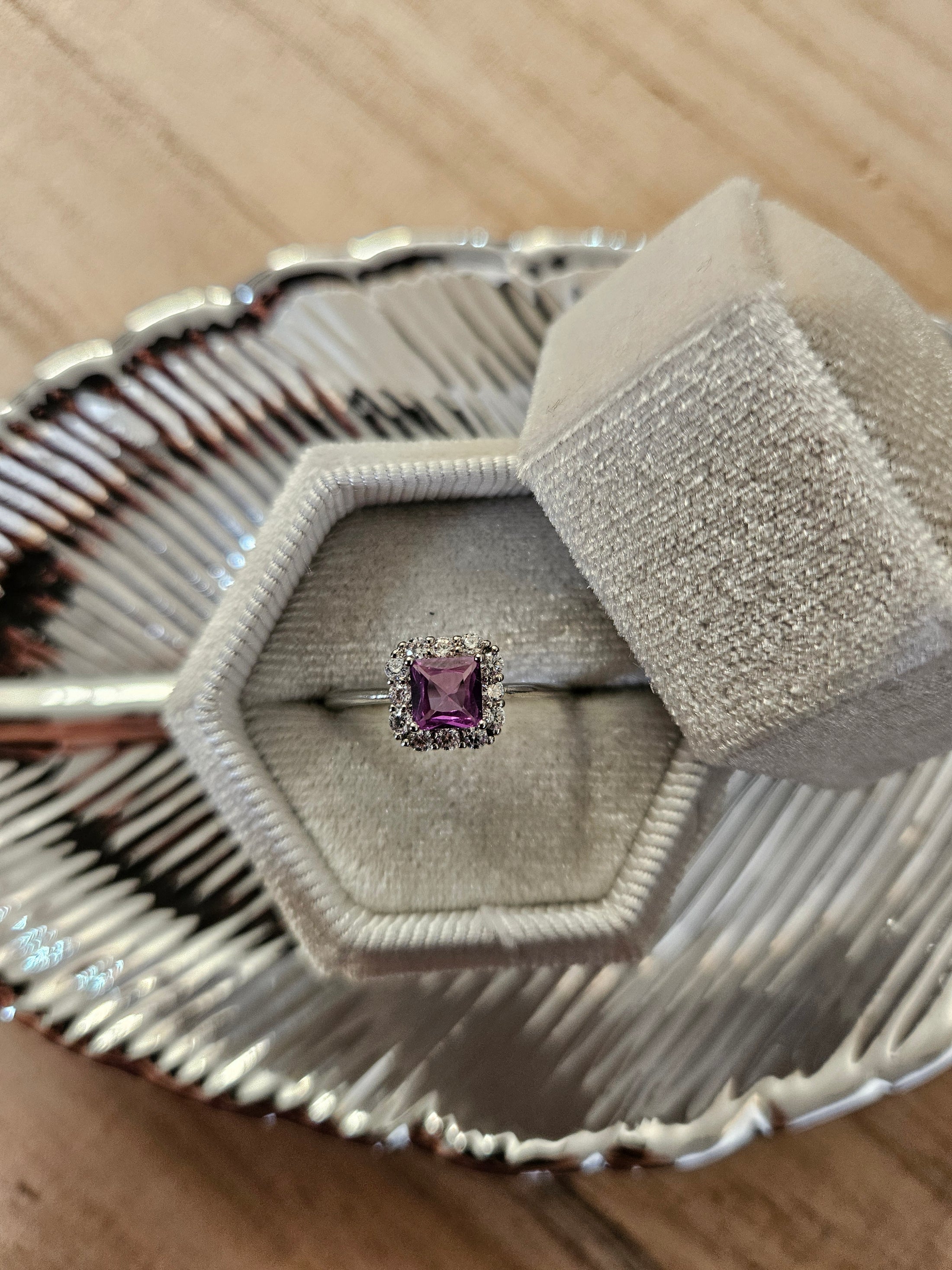 Aura Ring (10aa)