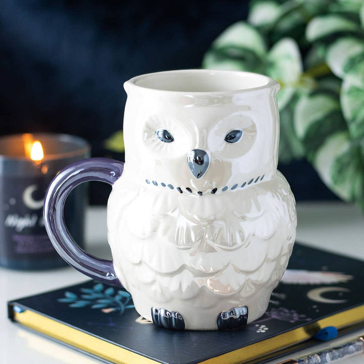 Tasse mit schillernder Eule
