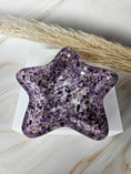 Bild in Galerie-Betrachter laden, Resin Stern Amethyst Schale (12ass)
