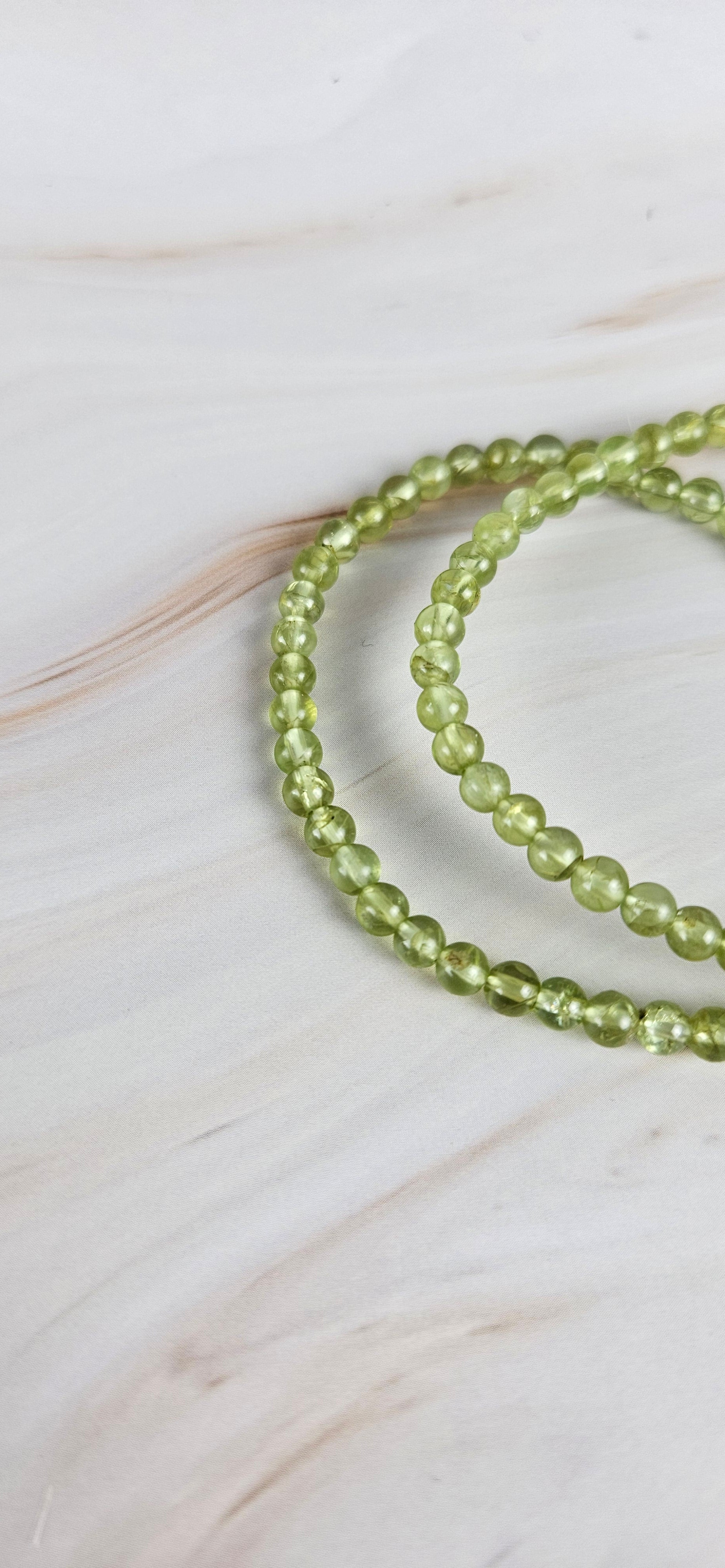 Peridot Kugelarmband (28per)